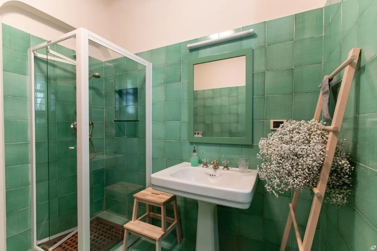 בית נופש קמאיורה Villa Dori איטליה